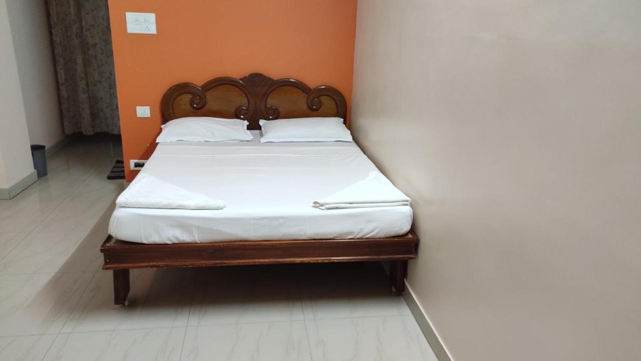 Sibi Lodge Coimbatore Exterior foto